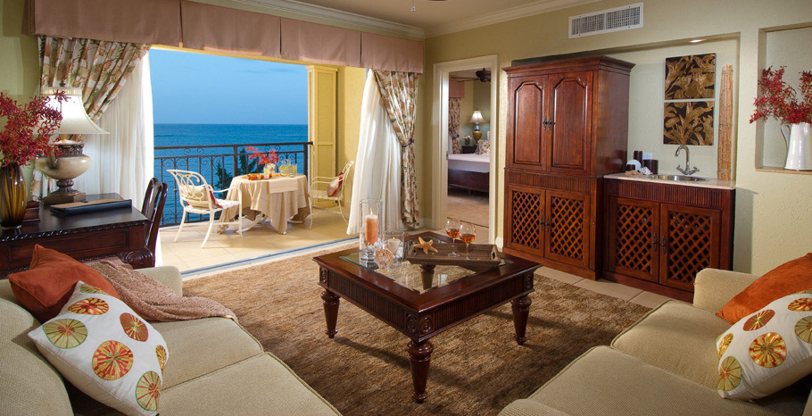 Penthouse Beachfront One Bedroom Butler Suite (1P)